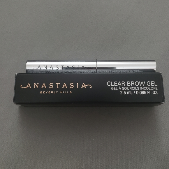 Anastasia clear brow gel - Picture 2 of 2